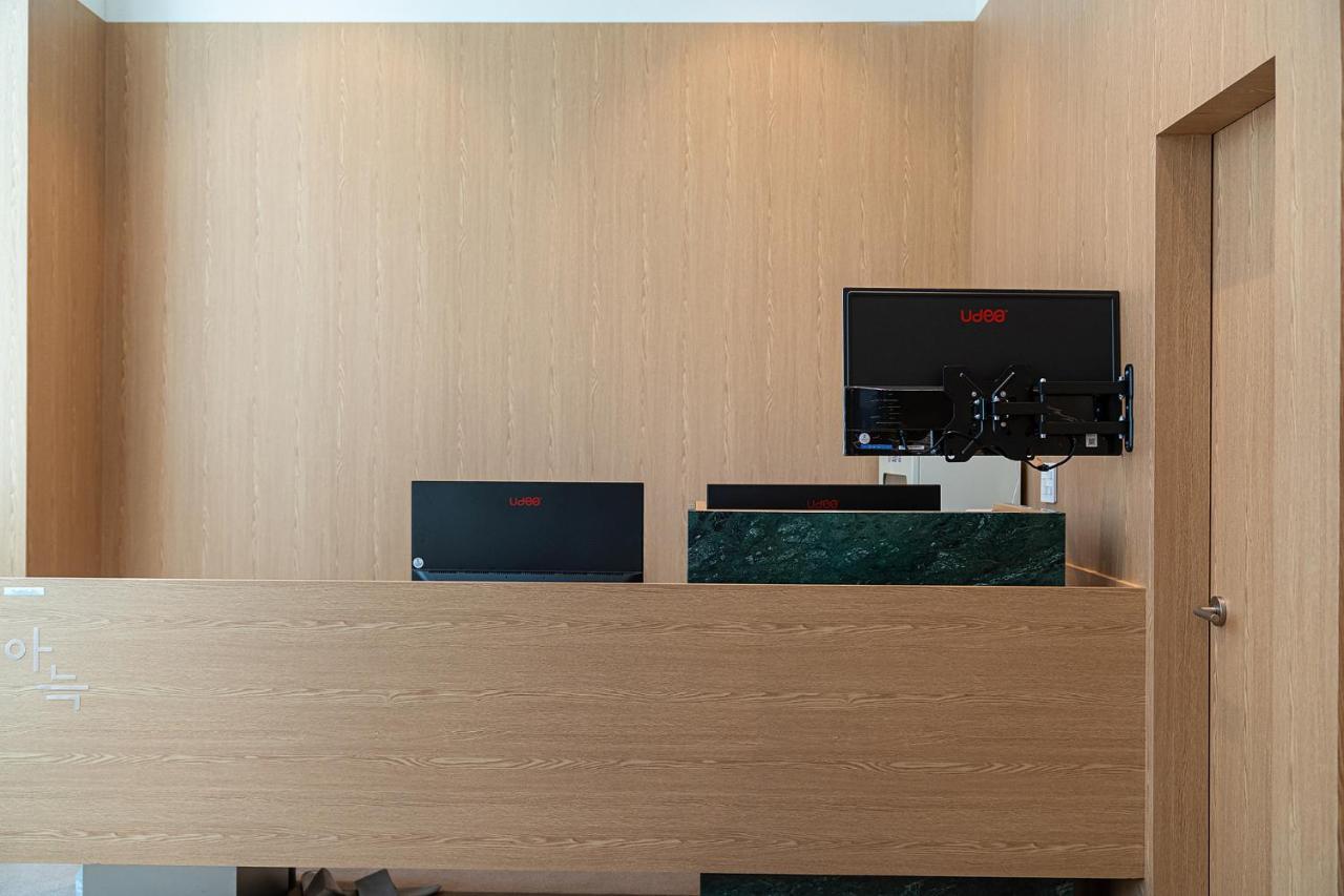 Aank Hotel Hongdae Seoul Exterior photo